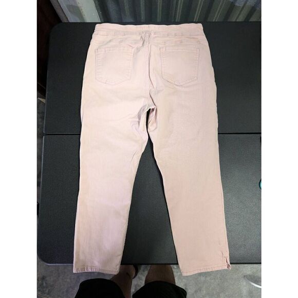 Westbound The High Rise Fit Baby Pink Capri Women's 10 - Picture 3 of 8